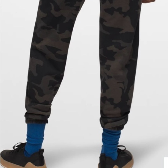 prAna Wm’s Cozy Up Ankle Cropped Sweat Pant Jogger Green Camo Sz Small NWT - Picture 11 of 13